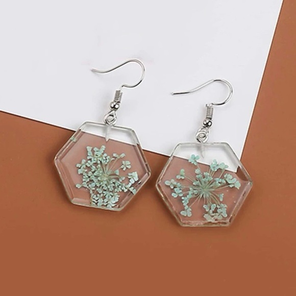 Invisible Wings Jewelry - Dry Flower Acrylic Drop Earrings